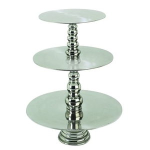 Hotel Catering Wooden Cake Stand With <b>Crafted</b> Base For Large Celebration Cake And Party Dessert Arrangement Cake Rack - Product Image 4