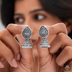 PRAO Artisan Oxidized Jhumka Pendientes colgantes Accesorio de declaración de moda - Product Image 1