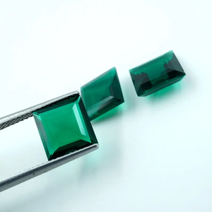 3 Esmeraldas Verdes de Rajasthan, Corte Cuadrado de 8x8mm, Marca HAYAAT GEMS, 5.20 Quilates, para Joyería - Product Image 3