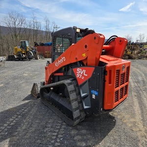 Chargeuse compacte sur chenilles puissante Kubota SVL97 2, équipée d'un moteur diesel de 96 CV, faible nombre d'heures, hydraulique à haut débit, état d'origine - Product Image 5