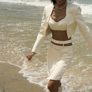 Nouveau design Crop Blazer séchage rapide ODM 100% tissé Polyester décontracté couleur ivoire femmes veste manteaux femmes vêtements fournisseur - Product Image 4