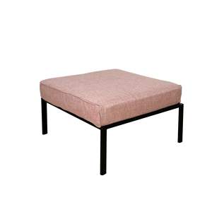 Pouf Patio rosa e nero con eleganti gambe in metallo tubo per mobili da esterno - Product Image 1
