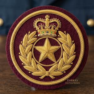 Parche Bordado a Mano con Hilo de Oro, Espadas Cruzadas y Corona de Laurel, para Uniformes de Clubes y Sociedades - Product Image 6