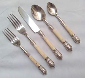 Juego de Cubiertos de Acero Inoxidable con Baño de Oro para Restaurante, Marca Unicorn Handicrafts, de Primera Calidad, Cuchara, Tenedor y Cuchillo, para Comedor de Lujo - Product Image 5