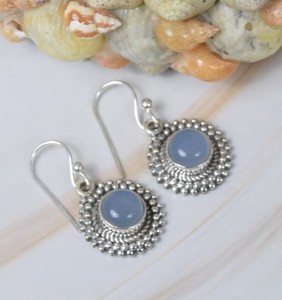Pendientes de Calcedonia Azul Natural al por Mayor, Plata de Ley 925, Hechos a Mano, Redondos, Colgantes, Estilo Boho Vintage - Product Image 1