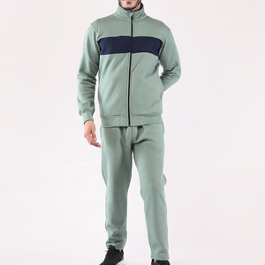 Conjunto de chándal para hombre con diseño flexible, transpirable, cómodo y de corte moderno, ideal para sesiones de fitness, actividades al aire libre y uso diario. - Product Image 3