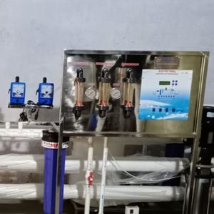 Sistema de Ultrafiltración (UF) AQUASHAKTI ASWS-UF 2000 LPH, Planta de Tratamiento de Agua Industrial, Rodamiento de Motor, Capacidad de 2 M³/h - Product Image 4