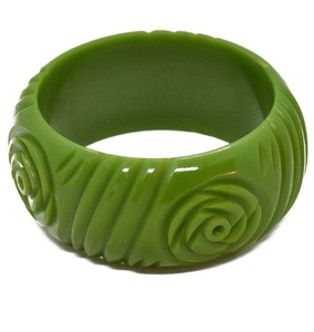 Bijoux en résine aux designs spéciaux, dernières créations élégantes pour femmes et filles, bracelets en résine colorés et bracelets à breloques - Product Image 1
