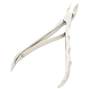 Outils de manucure et pédicure : Coupe-cuticules argenté poli, kit de base, mini-ciseaux - Product Image 1