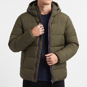 Veste matelassée moderne pour homme, style décontracté, écologique, imperméable et respirante, avec capuche ajustable et fermeture éclair améliorée - Product Image 1