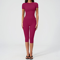 Premium dames sportset van zachte, naadloze sportbeha en high waist quick-dry workout leggings voor fitness