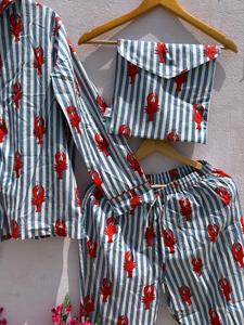 Conjunto de Pijama de Algodón con Estampado de Bloques Lobuster para Mujer |   Traje de Dormir Indio a Rayas Hecho a Mano |   Ropa de Casa de Muselina Suave - Product Image 6