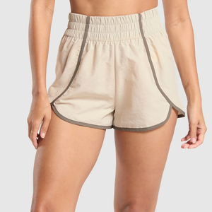 Shorts de sport taille haute pour femme, couleur unie, respirants, en tricot de spandex et polyester, taille élastique, coupe classique - Product Image 5