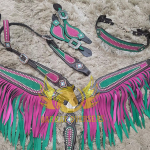 Juego de Arreos para Caballo de Cuero Genuino con Flecos Rosa y Verde Azulado, Adornos de Pedrería y Conchos Plateados, Estilo Western Ligero para Todas las Temporadas - Product Image 1