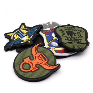 Badge en caoutchouc 3D en relief à coudre avec motif scorpion - La nuit est sombre et pleine de terreur - Product Image 3