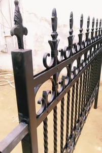 Panel de valla rectangular de hierro de estilo clásico; diseño resistente al óxido, fácil de montar, adecuado para decoración exterior. - Product Image 3