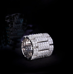 Anillo de compromiso Big Iced para hombre, estilo hip hop, con diseño de racimo, personalizado, estilo rapero, de plata de ley 925 chapada en rodio, con engaste de garras - Product Image 2