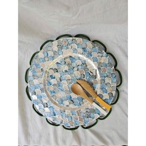 Plato de presentación redondo decorativo costero de concha de capiz de nácar con diseño de escamas de pez azul para bodas al por mayor - Product Image 3