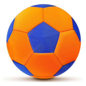 Ballon de football d'intérieur personnalisé de qualité supérieure, rembourré, taille 4, respirant, léger, rempli de mousse pour un jeu sûr et amusant, fabriqué pour durer - Product Image 1