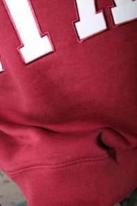 Sudadera con cuello alto bordada con estrellas, color burdeos, Finer Threads, hecha a medida. - Product Image 6