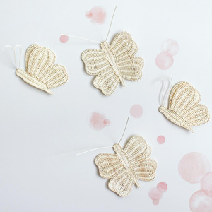 Decoración de pared de ratán con mariposas tejidas a mano, accesorios de fibra natural para habitación de recién nacido. - Product Image 1