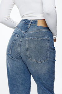 กางเกงยีนส์ผู้หญิงสุดเก๋ ดีไซน์พรีเมียมทันสมัย คุณภาพสูง ช่วยให้คุณอินเทรนด์อยู่เสมอ - Product Image 3