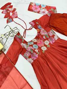 Conjunto de traje Anarkali de lujo en organza de seda pura y suave con patrón Kali, con dupatta de lona y pantalón, para fiesta, para mujer - Product Image 6