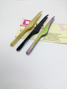 Nouvelles pinces à sourcils inclinées en acier inoxydable, finition or, arc-en-ciel, noir plasma, pour l'épilation, avec logo personnalisé - Product Image 6