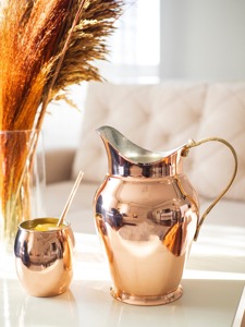 Pichet vintage en cuivre avec bec verseur et poignée en acier inoxydable pour boissons, idéal pour les fêtes, design métallique durable - Product Image 6
