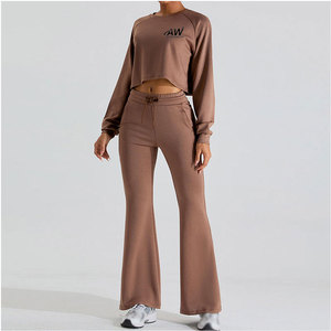 Trajes Deportivos Acampanados para Mujer de Alta Calidad y Durabilidad, Diseñados para un Uso Prolongado y Cómodo en el Día a Día - Product Image 1