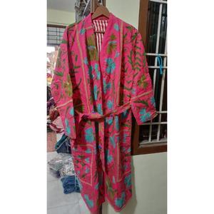Robe en velours Suzani de luxe, veste longue brodée à la main de style bohème pour femmes, mode d'hiver - Product Image 4