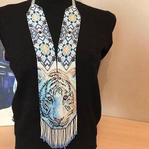 Collier tendance en perles de tigre, collier ukrainien Gerdan | Chunky | Ethnique | Tribal | Collier pour femme africaine, pour les talentueuses, avec boucles d'oreilles - Product Image 1