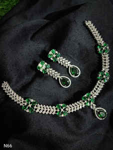 Ensemble de bijoux de mariée en diamant américain classique Collier et boucles d'oreilles en deux pièces pour mariage Style classique à la mode - Product Image 2