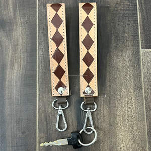 Cadeau promotionnel Logo personnalisé de la marque Conseil à carreaux Conception Gravure Bracelet Porte-clés Bracelet en cuir de vachette véritable Porte-clés - Product Image 4