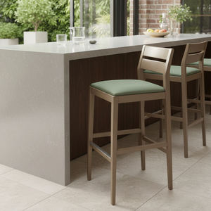 Chaise de bar ergonomique à dossier à lattes en teck massif, robuste et moderne, idéale pour la maison, les hôtels, les salles à manger, les appartements, les cuisines et les restaurants – Offre Spéciale - Product Image 3