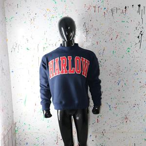 Sudadera HARLOW BLUE con Cuello Alto, 100% Rojo, Apliques Bordados, Cuello Ancho, URBAN PRODUCTIONS - Product Image 2