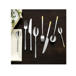Couverts en métal pour une présentation artistique de la table, conçus pour favoriser des occasions de repas élégantes et une élégance durable à la maison - Product Image 6
