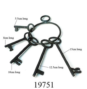 Lote de Llaves de Hierro / Llaves de Cárcel / Llaves Medievales - Product Image 4