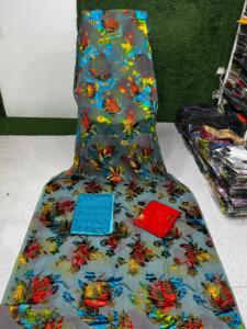 Conjunto de Dirac Somalí en Oferta, Maqbal Dirac Estampado, Vestido de Jacquard de Terciopelo 100% Poliéster, Resistente a la Encogimiento, Talla Mediana para Niñas - Product Image 6