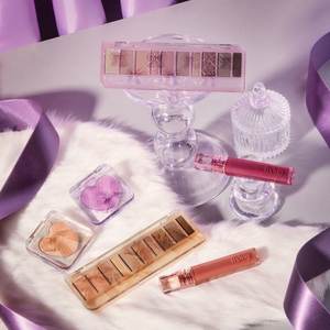 ชุดของขวัญเครื่องสำอางคอลเลคชั่นดารา ลดราคา ชุดแต่งหน้าพร้อมเครื่องสำอางแต่งตาสีสันสดใส ตินท์ติดทนนาน บลัชออนรูปหัวใจ - Product Image 1