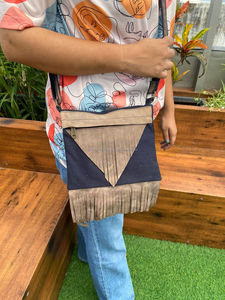 Bolso resistente al agua de lona de cuero genuino personalizado para bolsos de hombro con flecos cruzados de cuero de vaca de lujo occidental para mujer - Product Image 2