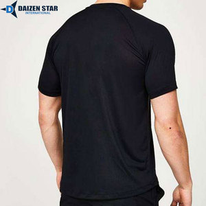 Camiseta Deportiva de Manga Corta para Hombre, Negra, 100% Poliéster, Secado Rápido, Corte Ajustado, Cuello Redondo, Color Sólido, Informal - Product Image 2