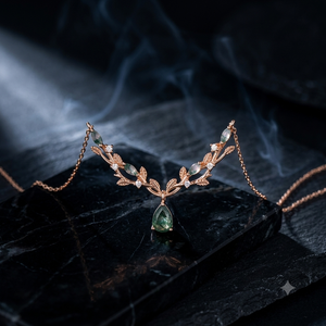 Collier pendentif feuille en argent 925 avec agate mousse, chaîne à maillons en diamant marquise et pierre précieuse agate mousse pour femme - Product Image 1