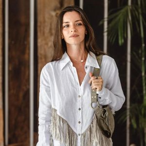Camisa Blanca Estilo Boho, Blusa de Lino con Botones y Flecos, Chaqueta Estilo Vaquero Gitano, Top Corto Bohemio, Top Gitano, Precio de Fábrica - Product Image 4