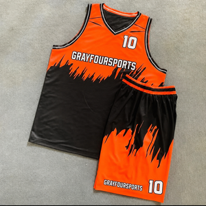 Ensemble d'uniformes de basketball personnalisés pour hommes, maillot et short respirants par sublimation, fabricant de vêtements de sport personnalisés - Product Image 3