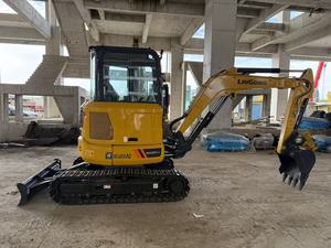 Mini-excavatrice neuve 9035F de 3,5 tonnes à bras oscillant zéro pour la construction urbaine et les travaux publics - Product Image 6