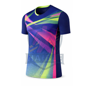 เสื้อยืดกีฬาแขนสั้นผู้ชายทรงสปอร์ตผ้าโพลีเอสเตอร์ 100% ระบายอากาศได้ดี พร้อมพิมพ์ลายตามสั่ง - Product Image 4