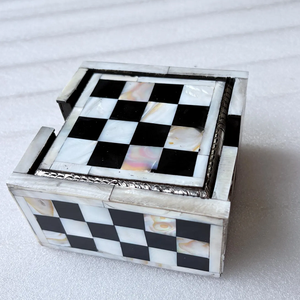 Sous-verres de luxe pour la maison, décoratifs, fabriqués avec des matériaux de coquillages de haute qualité, pour une utilisation quotidienne élégante à la table. Ensemble de sous-verres. - Product Image 5