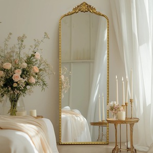 Miroir de luxe avec cadre doré de qualité supérieure, design métallique élégant pour la décoration de salle de mariage et la décoration de hall d'hôtel, vente en gros depuis l'Inde - Product Image 6