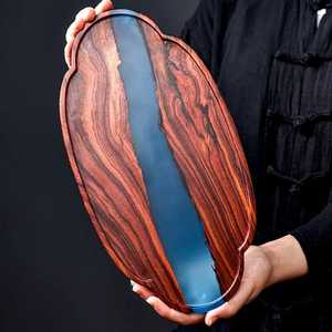 Plateau de service rond en résine vert émeraude avec feuille d'or, style agate, avec poignées en forme de branche, accessoires de luxe pour la maison - Product Image 4